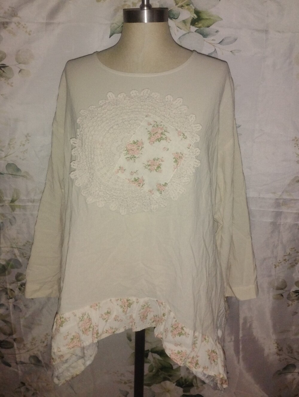 $3Bundled Flowy Crochet Lace Top